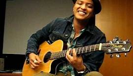 Bruno Mars - Billionaire & Money (That's What I Want) (2010 Private Acoustic Live at OMD L.A.)