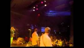 Oasis - Acquiesce (Southend Cliffs Pavillion, 17/04/1995)
