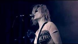 Brody Dalle - Don't Mess With Me (Live)