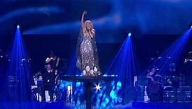 On this very last day of 2022, here's a new video of Celine performing