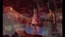 Maddy Prior (with June Tabor) - Doffing Mistress (Live)