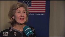 Sicherheitskonferenz: Kay Bailey-Hutchison (US-NATO-Botschafterin) bei Reporter Michael Kolz