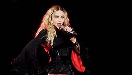 Madonna pokazała pierwotny teledysk do "American Life". 20 lat temu wywołałaby skandal?