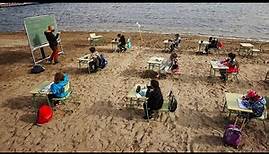 Schule mit Aussicht: Unterricht am Strand