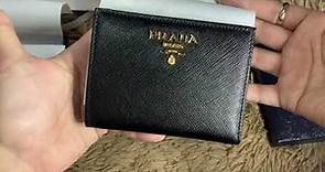 Prada small Saffiano Leather wallet - unboxing