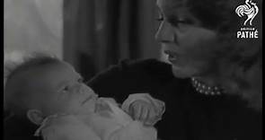 Rita Hayworth presenta a su hija, la princesa Yasmin (1950)