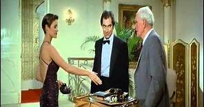 Licence to Kill - Q Hotel scene