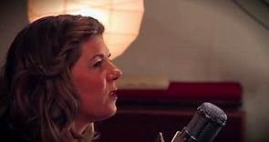 Dar Williams - "I Am The One Who Will Remember Everything" (Live In-Studio)