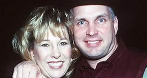 The Truth About Garth Brooks' Divorce From His First Wife