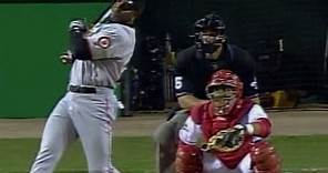 2002 WS Gm2: Bonds hits a monster shot to right field