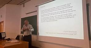Fernando González Laxe imparte su última clase con un mensaje de Kant que reta sus alumnos: "atrévete a pensar"