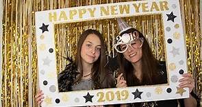 DIY New Year's Eve Photo Booth Picture Frame