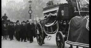 FRANCE: Paris: Madame Felix Faure funeral procession (1920)