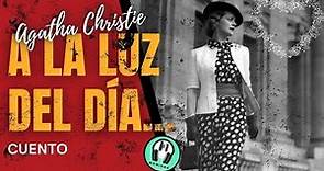 💜🎧Agatha Christie | MIENTRAS HAYA LUZ | Audio Libro (Audio Cuento) en ESPAÑOL (Latino) | Voz Humana