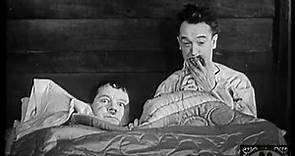 S.O.S. Stanlio e Ollio: il recupero del film antologico "NON ANDIAMO A LAVORARE" (1946)