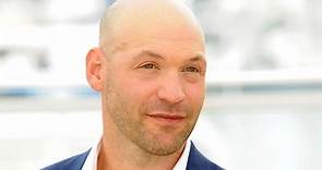 ‘House of Cards’ actor Corey Stoll bares all onstage in ‘Plenty’