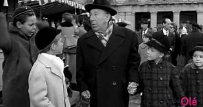 La gran familia (1962) - Chencho se pierde en Plaza Mayor [HD]