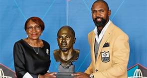 Charles Woodson pays emotional tribute to his mother during HOF speech