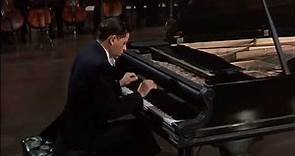 Oscar Levant plays Tchaikovsky Piano Concerto in B flat Minor («The Barkleys of Broadway») | 1/2