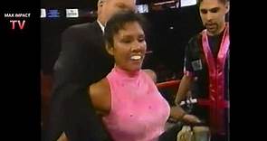 Mia St. John (Playboy Model) VS Kelly Downey. Women's Boxing TKO