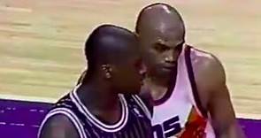 Rookie Shaquille O'Neal vs Charles Barkley PHYSICAL (02/07/1993)