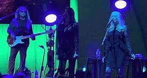 Stevie Nicks, “Rhiannon” encore and heartfelt goodbye - October 3, 2022 - live at Hollywood Bowl