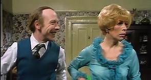 George & Mildred - S01E01: Moving On (1976)