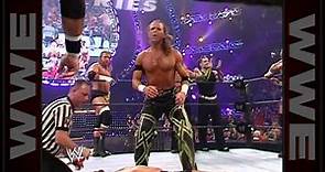 Shawn Michaels stuns Mike Knox with Sweet Chin Music: Survivor Series 2006