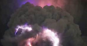 La erupción del volcán Taal provoca una brutal tormenta eléctrica en Filipinas