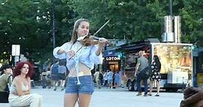 WorldWideViolin at Robson Square, Vancouver - Aug. 17, 2023 (5)