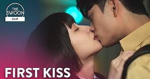 Woo Young-woo and Lee Jun-ho share a first kiss | Extraordinary Attorney Woo Ep 10 [ENG SUB]