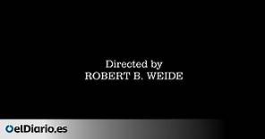 Quién es Robert B. Weide, el director más nombrado en el universo de los vídeos surrealistas en Internet