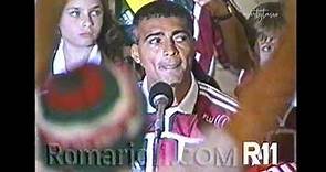 02-08-02 Romário é apresentado como presente do Centenário do Fluminense e já treina com o time