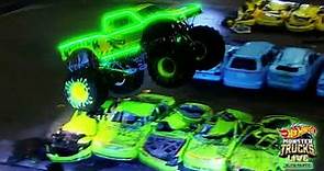 Vuelve Hot Wheels Monster Trucks Live Glow Party | AD