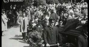 GERMANY: Berlin: Funeral of Heinrich Zille (1929)