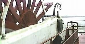 Mississippi Queen Paddle Boat steam engine in operation