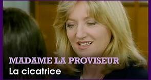 Madame la proviseur - La cicatrice - Charlotte de Turckheim - Ep18 S7 - Film complet