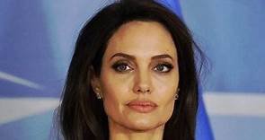 Biografía RESUMIDA de Angelina Jolie - ¡CONOCE su HISTORIA!