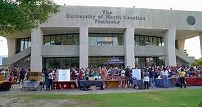 En la Universidad de Carolina del Norte en Pembroke puedes soñar en grande y más lejos.
