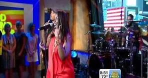 Mandisa Sings "Good Morning"