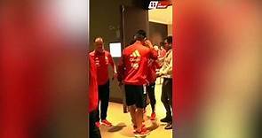 Yoshimar Yotún sorprende a Oliver Sonne con divertida bienvenida