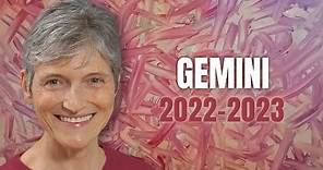 Gemini 2022-2023 Annual Horoscope Forecast - The Future Looks Bright!