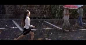 The Classic (2003) - Ji-hae running in the rain