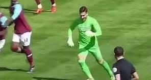 West Ham goalkeeper Adrian scores a magnificient solo run goal!