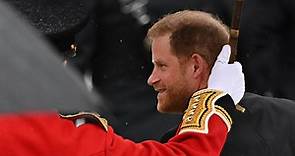 Prince Harry stuns passengers as he arrives on commercial flight for King Charles’ coronation