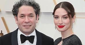 Gustavo Dudamel, marido de María Valverde, dimite como director de la Ópera de París: "Quiero pasar tiempo con mi familia"