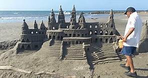 🤩 El castillo de arena mas grande y hermoso del mundo en 50 segundos 🤯