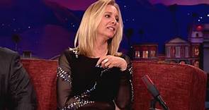 Lisa Kudrow Is A Very Cautious Person