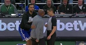 Coach Mike Brown got EJECTED after this moment with Referee 😳