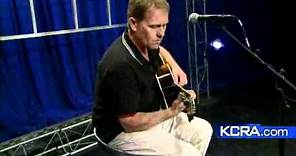 Dave Wakeling Plays 'Save It For Later'